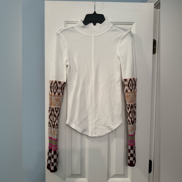 Free People “Gorgeous Thermal Cuff ” - Picture 4 of 10